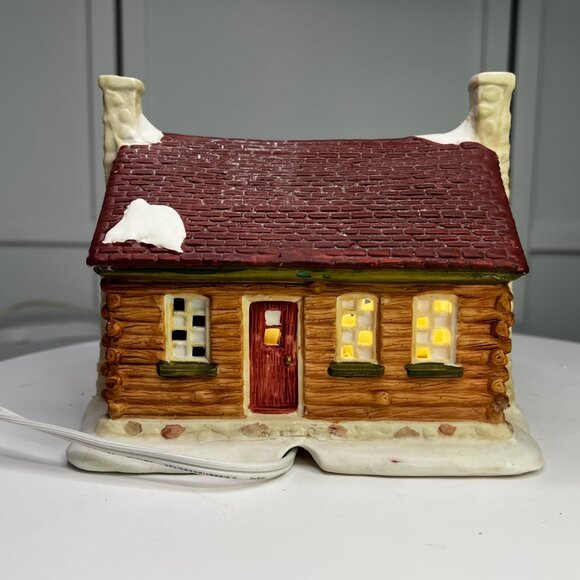 Guest House Lodge Christmas Valley Porcelain Lighted Holiday Village Decoration - Picture 8 of 12
